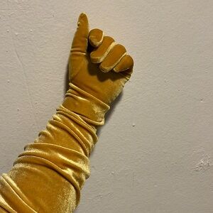 Savage X Fenty Long Velvet Gloves